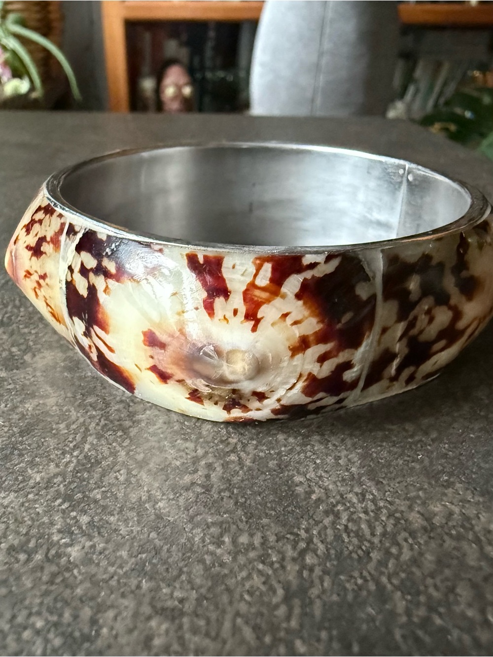 Stylish Limpet Shell Pattern Decorative Bangle Bracelet